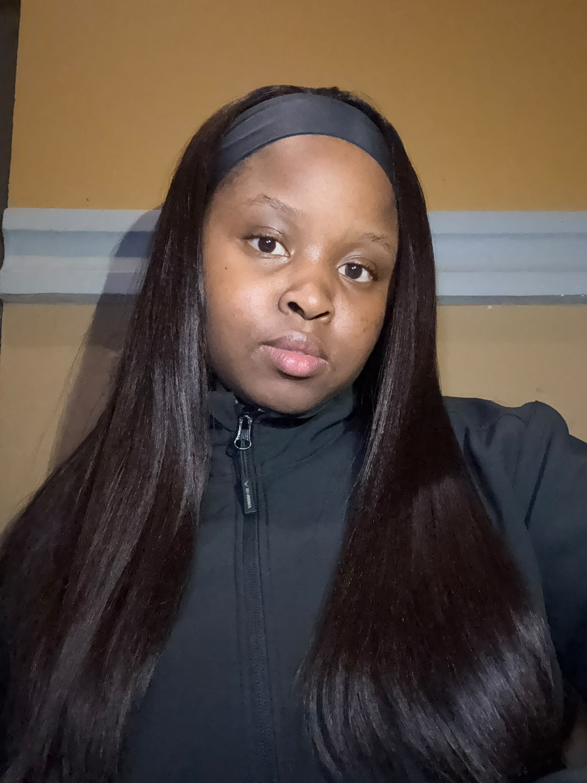 Straight headband wig